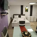 на село Devin